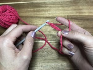 Crochet-Translator-Left-Handed-Chain-Stitch-Step-10