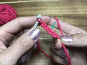 Crochet-Translator-Left-Handed-Chain-Stitch-Step-11