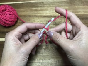 Crochet-Translator-Left-Handed-Chain-Stitch-Step-2