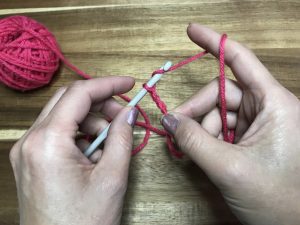 Crochet-Translator-Left-Handed-Chain-Stitch-Step-8