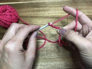 Crochet-Translator-Left-Handed-Chain-Stitch-Step-9