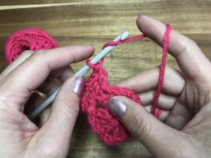 Crochet-Translator-Left-Handed-US-Double-Crochet-Step-2