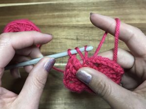 Crochet-Translator-Left-Handed-US-Double-Crochet-Step-6