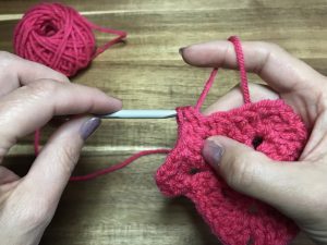 Crochet-Translator-Left-Handed-US-Half-Double-Crochet-Step-8