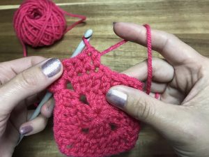 Crochet-Translator-Left-Handed-US-Half-Double-Crochet-Step-9
